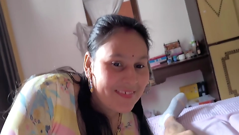 Indian brunette takes a creampie after deep throating