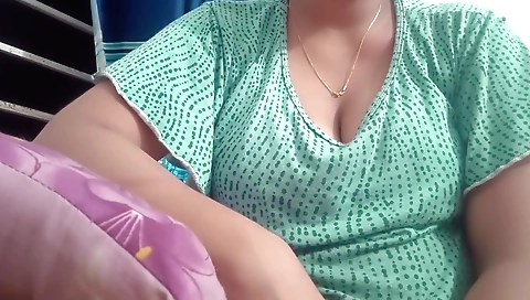 Solo female masturbation video with a bangla video