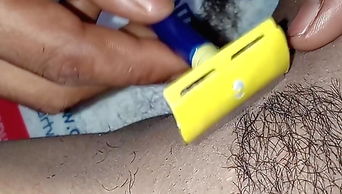 Indian amateur gets hairy pussy cleaned and filled