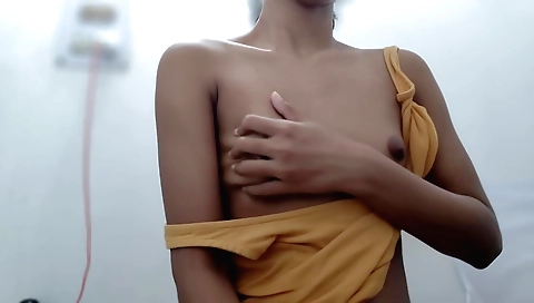 Sexy amateur teen sucks and fucks herself in the public