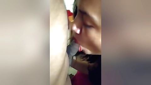 Brunette wife enjoys hardcore intercourse in amateur xnxx video