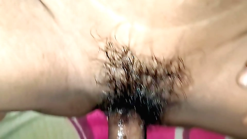 Mature indian milf fucks a hairy chick on amateur clip