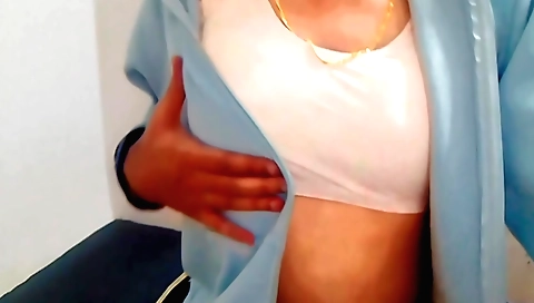 Indian girl with big boobs fucking on my stepsister