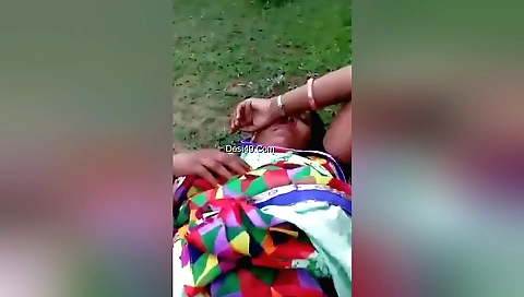 Indian brunette fuck at a free webcams with the sun out