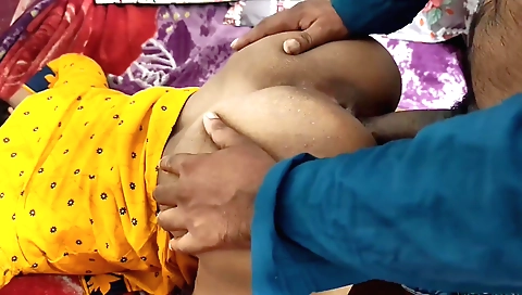 Indian amateur brunette get fucked by the boyfriend