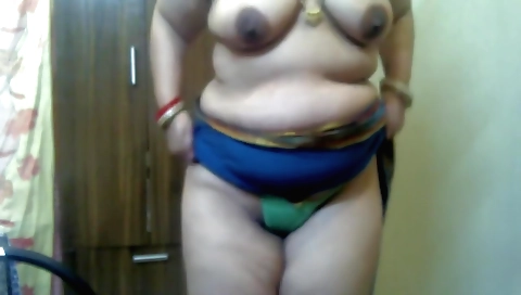 Bubbling Indian chick with a big booty is playing with a vibrator