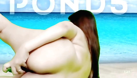 Indian teen with a large pussy enjoys a solo session