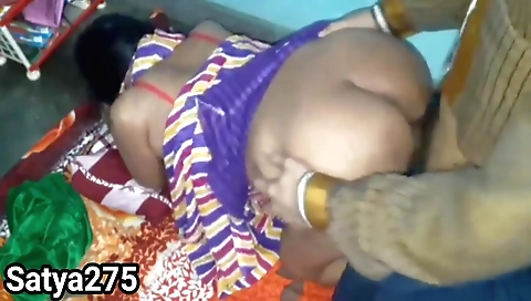 Indian brunette 18+ hairy body gets pussy fucked in a hot saree