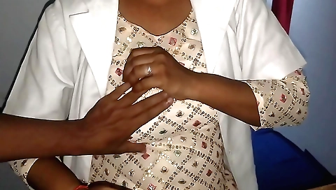 Indian sex movie with a lovely doctor and a patient