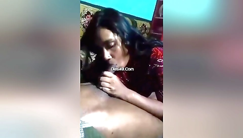 Amatix sex with a horny brunette wife in amateur video