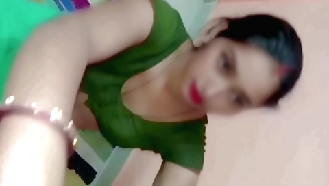 Hindi teen gets pounded by her lover in a hot video