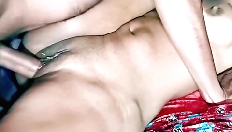 Hot amateur indian video with a beautiful and playful bhabhi girl