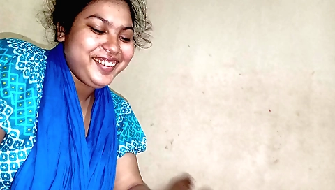 Bengali chick with a beautiful face fucks in the living room