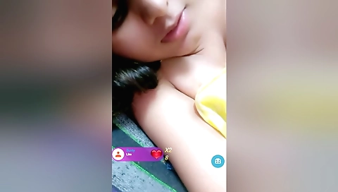 Indian beauty is going to show her skills at the webcam