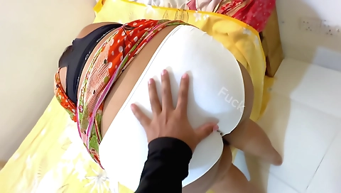 Desi Tamil babe safu maa ko gannd chod dala damad ji ne