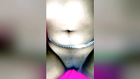 Indian amateur girl fucks her boyfriend in the car