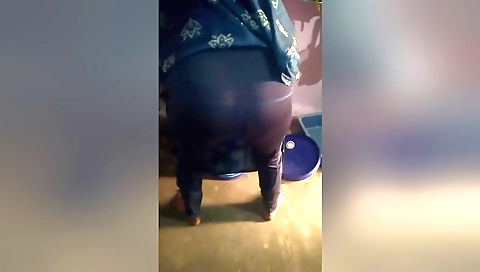 Solo movie of a lovely lady with amateur female video