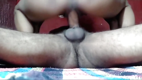 Amateur brunette gets her pussy licked in the webcam