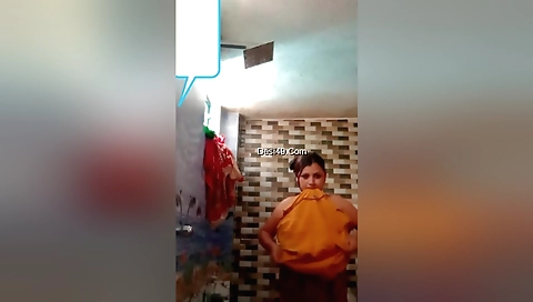 Jyotsna boudi masturbates in the shower 0949088770