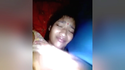 Hot bedsharing with a sexy brunette and his sex service