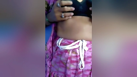 Indian bhabhi shows off her body in a hardcore video