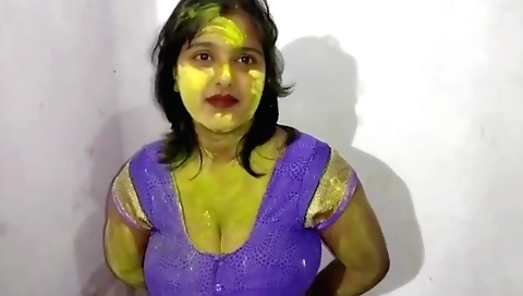 Buxom indian girl gets fucked in the middle of the festival