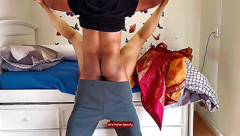 Indian mature fucks her stepbrother in amateur porn