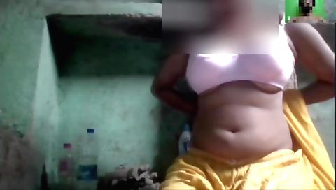 Sexy amateur brunette girl with nice tits enjoys solo sex