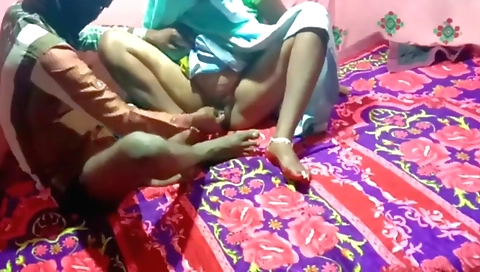 Indian girl has fun in webcam vid with her boyfriend