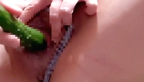 Sexy amateur solo female with a long and thin cucumber
