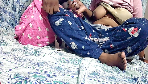 Indian stepmom handjob with big tits in amateur handjob