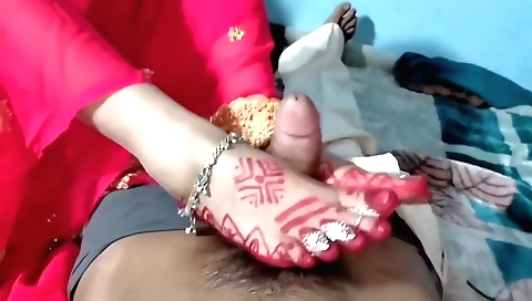Indian chick with a tight ass gets a footjob and a blowjob