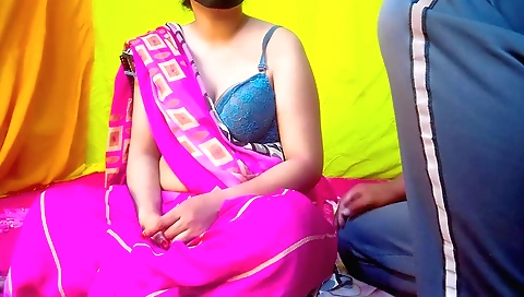 Indian stepson fucks his girlfriend in amateur vid