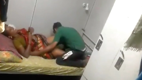 Indian brunette bangla girl is doing a nice porn clip