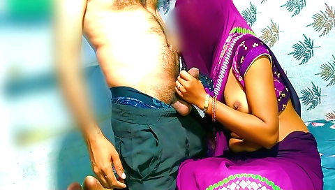 Indian hottie gets her pussy fucked by her husband