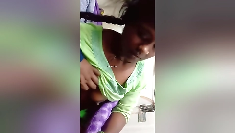 Indian chick sucks and gets pounded on the web camera