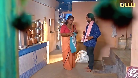 Indian pornstar fucked on the beach in homemade movie