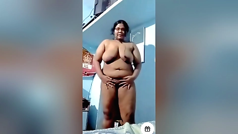 Indian brunette shows off her huge boobs on webcam