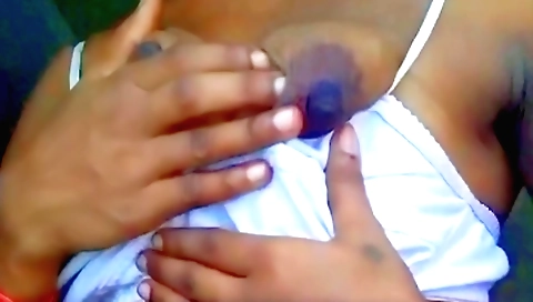 Indian hottie with a beautiful face enjoys her pussy