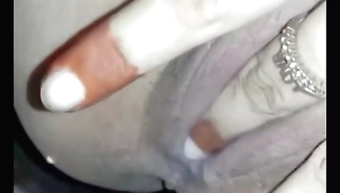 Indian hottie finger her pussy and moan every time