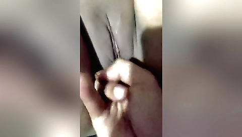 Indian wife has her pussy fucked in homemade video