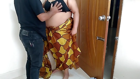 A big-assed tamil aunt cleans the house and fucked
