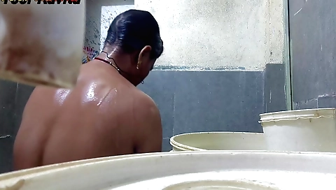 Indian brunette chick with hot ass enjoys a fantastic blowjob